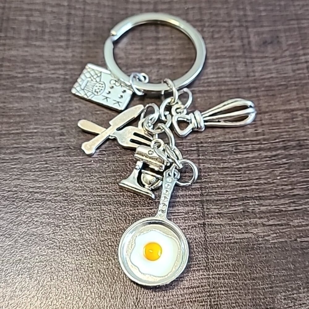 Unbranded Cooking Theme Keychain Silver Tone Unisex NWOT Collectible Auto Home